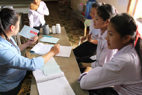 20180518-school-girls-arrived-480px